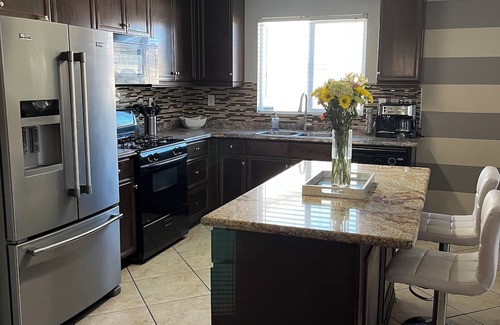 Coachella Maison | Charming 3-bedroom house with AC, WiFi in fantastic Coachella