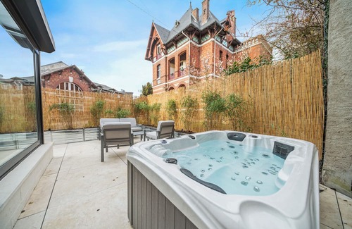 Pont-a-Mousson Maison | Fully renovated 1875 character house with private Jacuzzi and terrace.