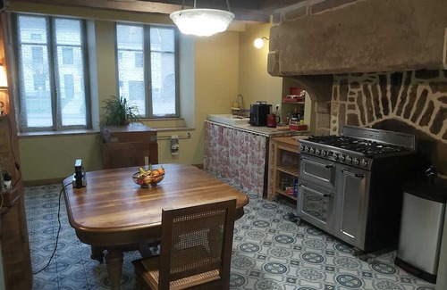 Monthureux-sur-Saone Lit Et Petit-Déjeuner | Chambre d'hôtes des Marchands dans un ancien petit hôtel de village de 1934