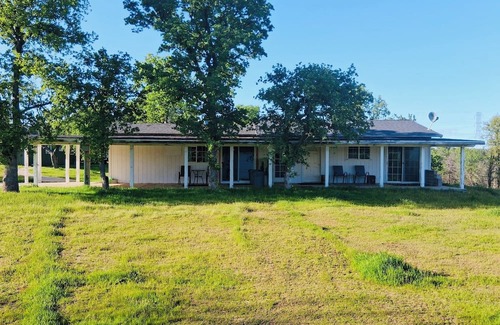 Cottonwood Appartement | #2 Relaxing Rustic Retreat studio on 21 acres in Cottonwood WiFi, AC, Yoga room