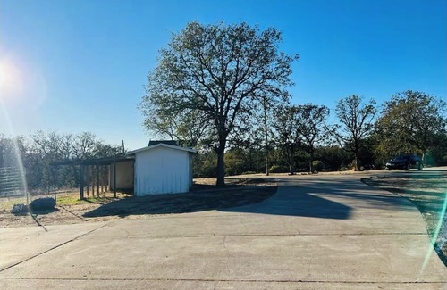 Cottonwood Appartement | #2 Relaxing Rustic Retreat studio on 21 acres in Cottonwood WiFi, AC, Yoga room