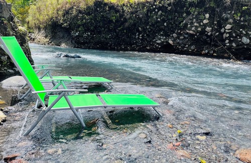 Guayabo Maison | Nestled at the base of Rincon de la Vieja Volcano and bordering the Rio Celeste.
