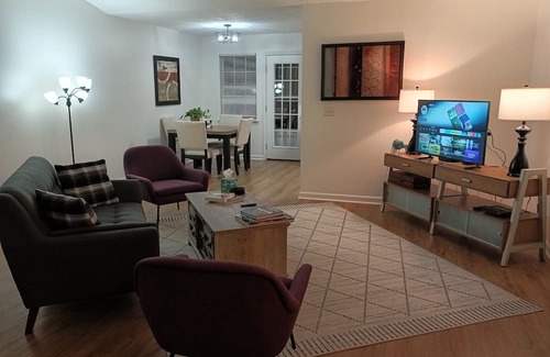 Manchester Maison | 2-bedroom house in lovely Manchester TN; Easy Access to Bonnaroo Festival 2025