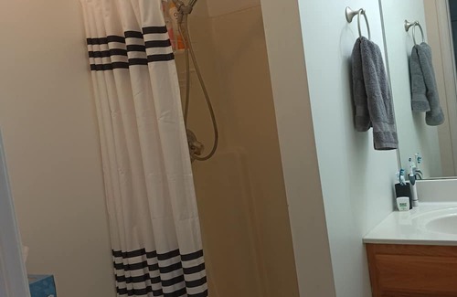 Manchester Maison | 2-bedroom house in lovely Manchester TN; Easy Access to Bonnaroo Festival 2025