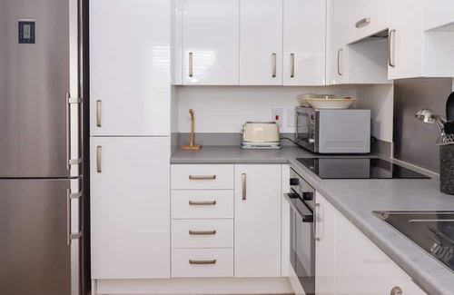 Topsham Maison | 20 MARINE DRIVE, pet friendly, character holiday cottage in Topsham