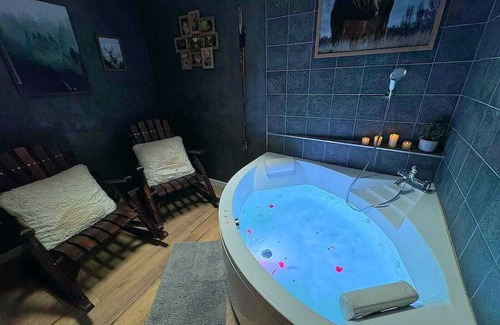 Saint-Maurice Appartement | ❤️‍🔥 Chalet romantique avec jacuzzi privé, Enjoy your life ❤️‍🔥