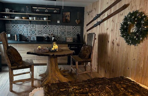 Saint-Maurice Appartement | ❤️‍🔥 Chalet romantique avec jacuzzi privé, Enjoy your life ❤️‍🔥