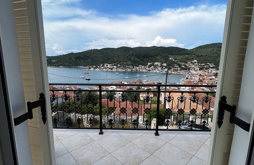 Vathy Maison | 3-bedroom house in charming Ithaki with AC, WiFi. Live the Greek dream
