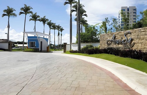 Punta Engano Copropriété | Spacious Studio unit with balcony and seaview