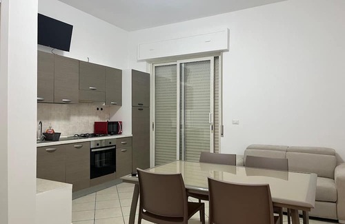 Marina di Gioiosa Ionica Lit Et Petit-Déjeuner | 2 steps from the sea apartment and rooms, maximum comfort