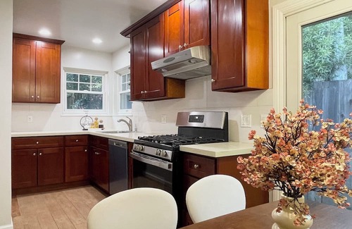 Millbrae Maison | 3 Bed 2 Bath Sleeps 7 - SFO