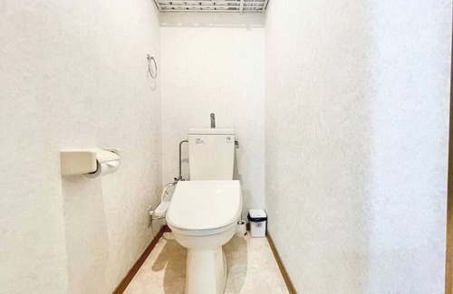 Hyakunincho Appartement | Takadanobaba 301, centrally located in Shinjuku-ku.