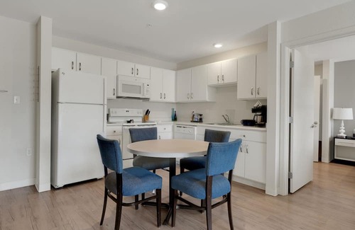 Far North Central Appartement | Simplicity At the Rim 1208 I Comfy 2 Bed 2Bath
