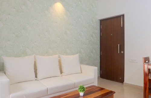 Malad East Appartement | 1 BHK - Snazzy Apartment - Higher Floor