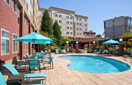 Downtown Maison | Enjoy an extended stay at our room in Redmond, WA