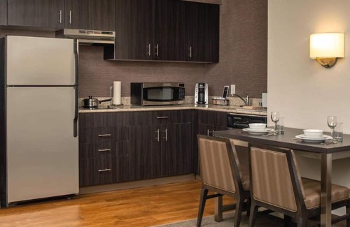 Downtown Maison | Enjoy an extended stay at our room in Redmond, WA