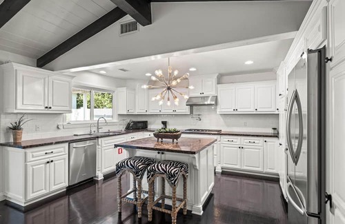 Rancho Palos Verdes Maison | Luxurious 6BR Retreat in Palos Verdes - Main House and a Premier Back House
