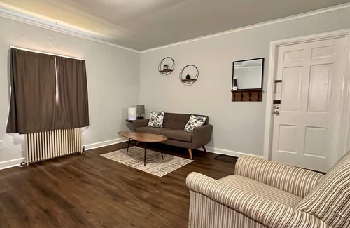 Mount Vernon Appartement | Amazing Downtown Location! Quiet & Spacious!