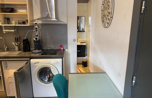Malzeville Appartement | Nancy,Superbe studio climatisé à 3 mn de la place Stanislas,WIFI,cuisine équipée