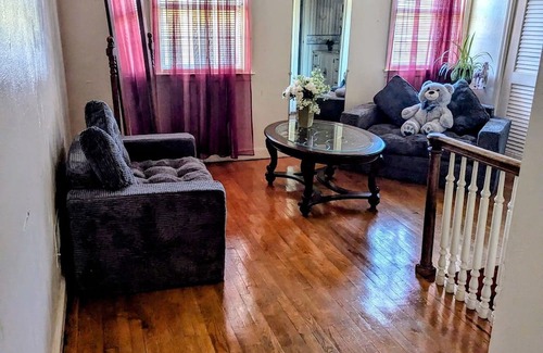 Allouez Maison | Spacious 4-bedroom house in peaceful Green Bay with AC, Free Wi-Fi