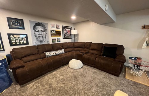 Cedar Rapids - Iowa City Maison | Executive, nursing & corporate travelers - 3br/2ba entire home close to highway!