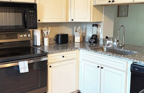 Perry Hall Maison | Stay a While - Stylish & Comfortable 2 Bedroom 1.5 Bath Near White Marsh Mall
