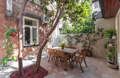 Tbilisi Appartement | Beautiful Apartment with Private Garden