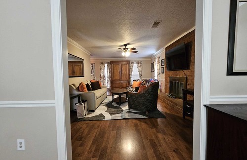 Southwind Maison | 5-BR Home with POOL Near Collierville - Primary Master Bedroom Downstairs.