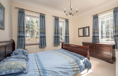Farr Appartement | Apartment in large country house 3 miles from Inverness.