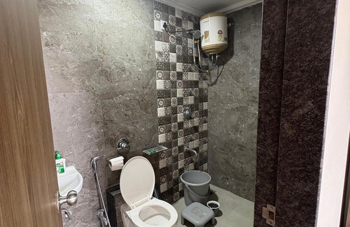 Balewadi Appartement | Chic 2-bedroom apartment with WiFi, AC in amazing Pune @ Balewadi High Street