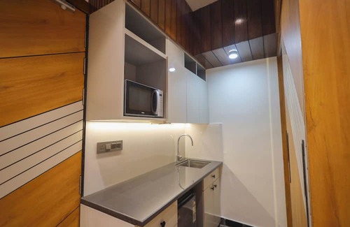 Mathura Maison | Spacious building in charming Mathura with WiFi, AC