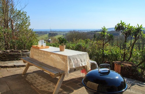 Port Erin Cottage | Craig Y Nos - a holiday cottage that sleeps 6 guests in 3 bedrooms