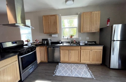 Middletown Maison | Tangerine Cottage spacious home
