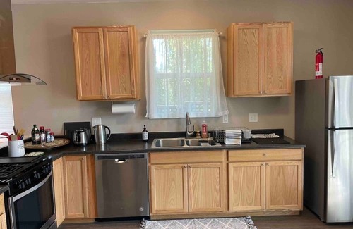 Middletown Maison | Tangerine Cottage spacious home