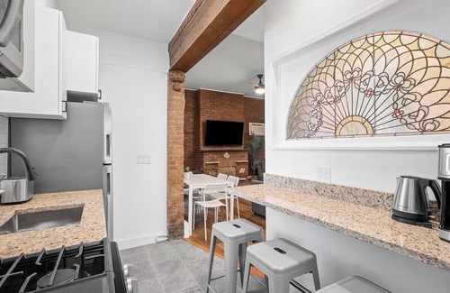 Shadyside Appartement | Shadyside/Pittsburgh, Modern & Accessible 2 Bedroom with Free Parking