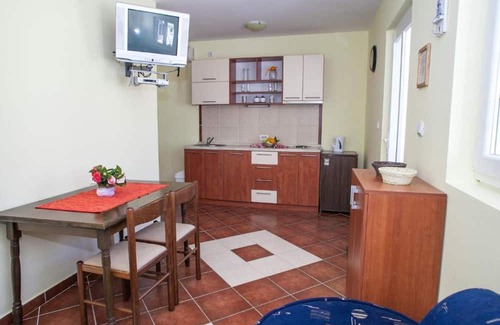 Kotor Municipality Appartement | Charming Seaside Escape in Kotor - One Bedroom Apartment with Garden 3