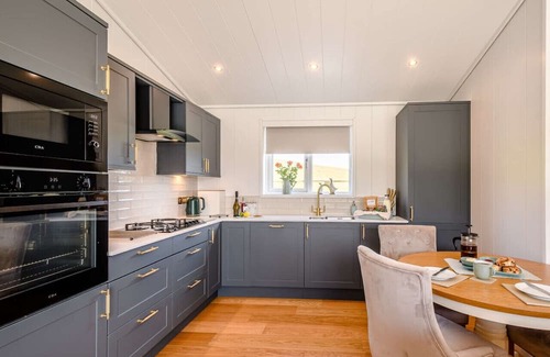 Sandyhills Maison | Hazel Lodge At Bengairn