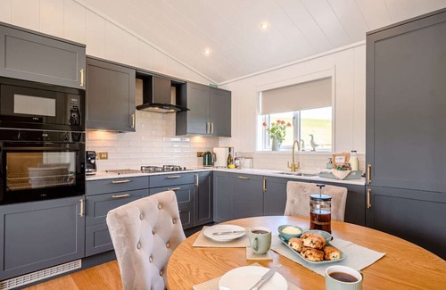 Sandyhills Maison | Hazel Lodge At Bengairn