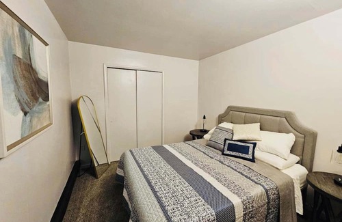 Wellsville Appartement | Modern 1-Bedroom Apartment with walkout deck