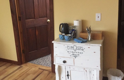 Castleton Appartement | Hilltop Pet Friendly Studio in Castleton, Vermont