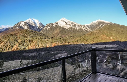 Vancouver Coast Maison | Luxury Mountain Retreat with Breathtaking Views