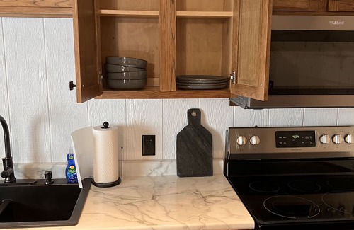 Palestine Appartement | Cozy 1-bedroom apartment in peaceful Palestine with WiFi, AC