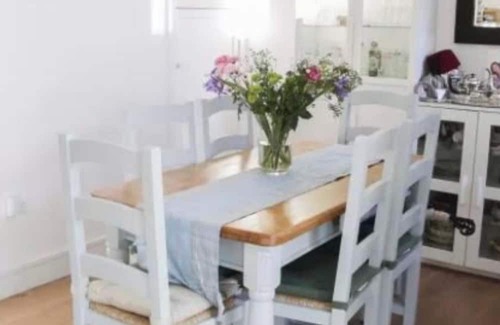 Dublin Maison | Coastal Hideaway - Sleeps 4 & Free Parking