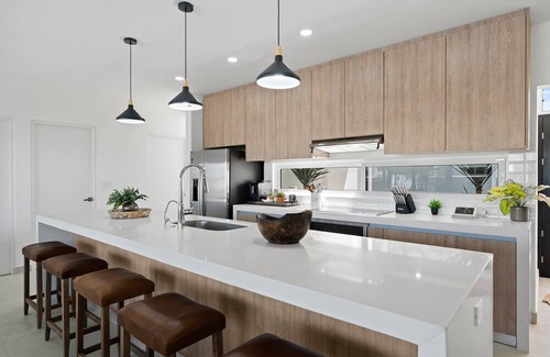 Santa Barbara Maison | Brand New Professionally Decorated Luxury 5 Bed Avellanas Home Minutes to Beach