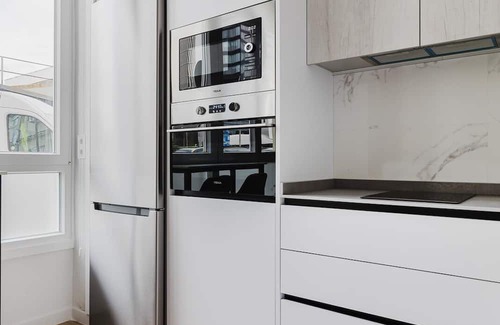Cotos Appartement | Blueground | Castilla, AC & w/d, nr Retiro