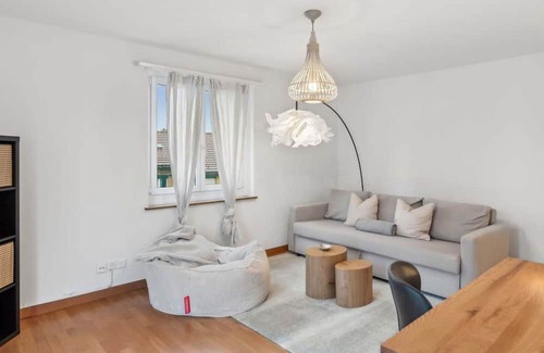 Langstrasse Appartement | Simple & Convenient 2BR in Zürich City