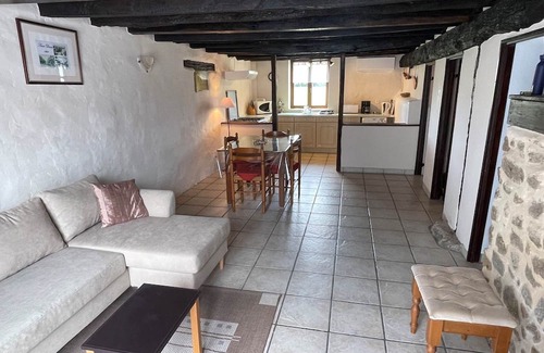 Saint-Dizier-Leyrenne Maison | Gîte Le Roseau à la campagne avec piscine