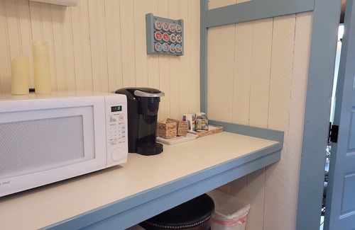 Winthrop Appartement | Guy's Place in the Historic Guy Waring House located in Downtown Winthrop
