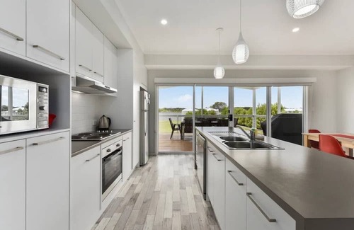 Lacepede Maison | Sunnysands Beach House - 4 bedrooms to relax, connect, and breathe
