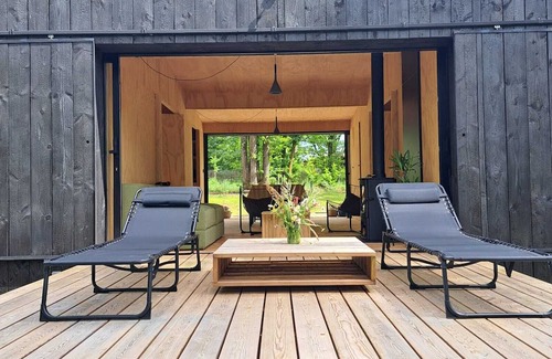 Sainte-Foy-de-Longas Chalet De Ski | Charming chalet in Sainte-Foy-de-Longas nestled in a private woodland forest